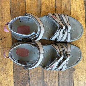 Teva Womens Sandals in Gray and Pink Size 7